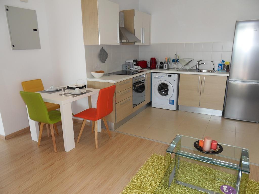 Eden Beach Apartment 611 Limassol Rum bild