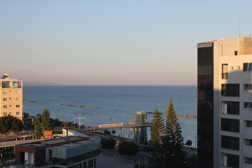 Eden Beach Apartment 611 Limassol Rum bild